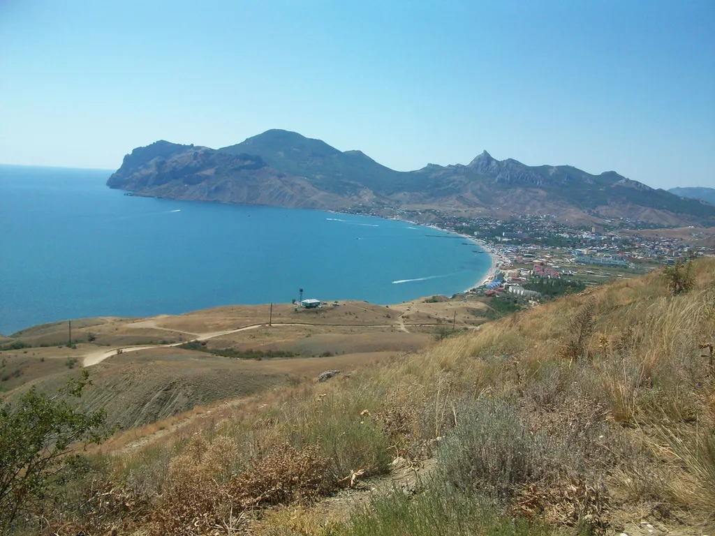 Просторная квартира в центре Феодосии на Революционной