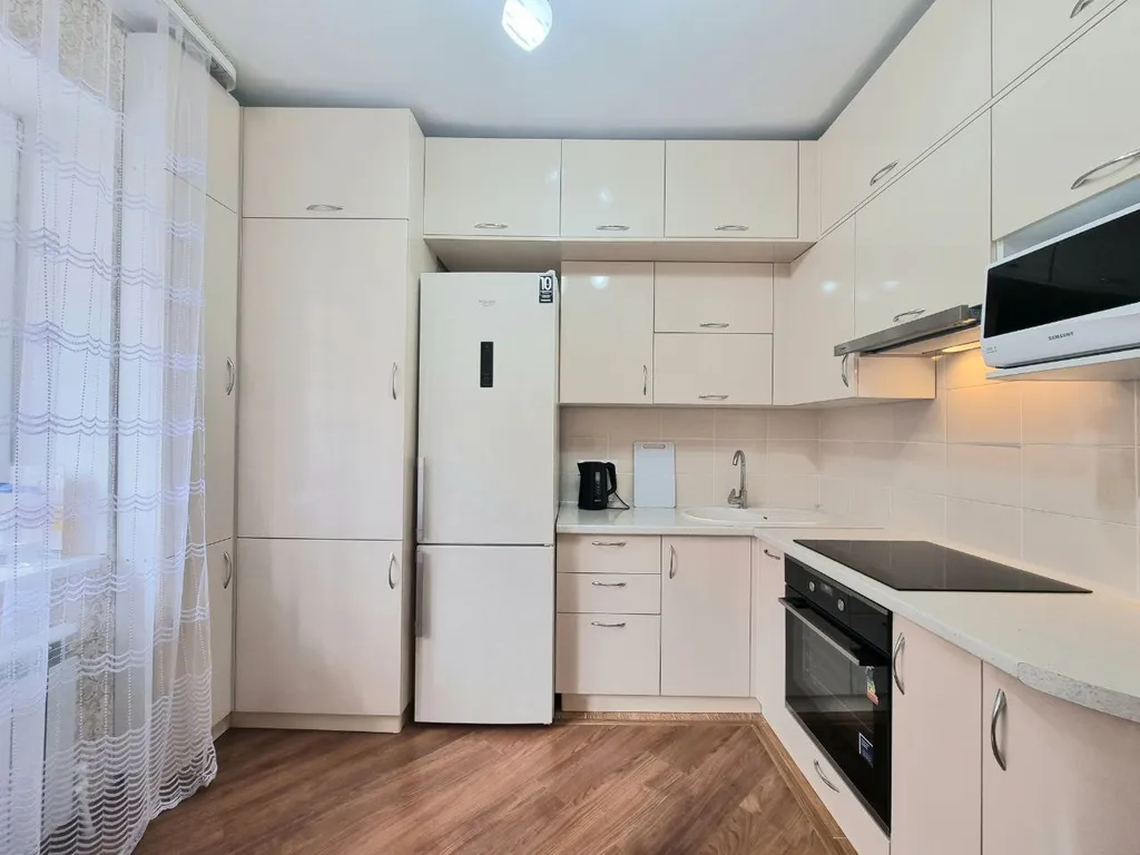 Просторная квартира в ЖК Лазурный