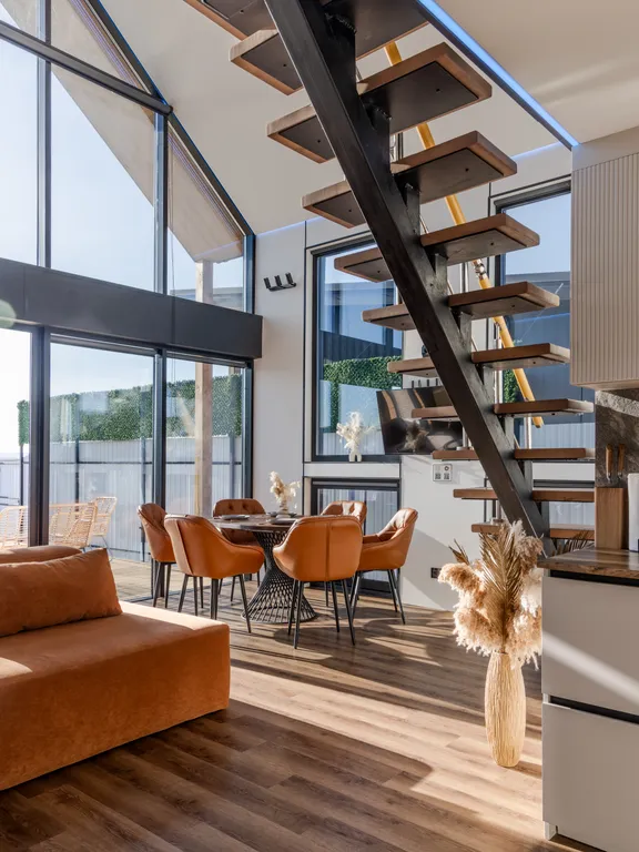 Дом Барн премиум класса с уникальным видом на горы и реку Сок