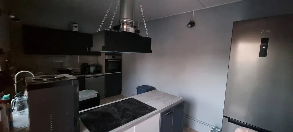 Комната в частном доме с двумя отдельными кроватями