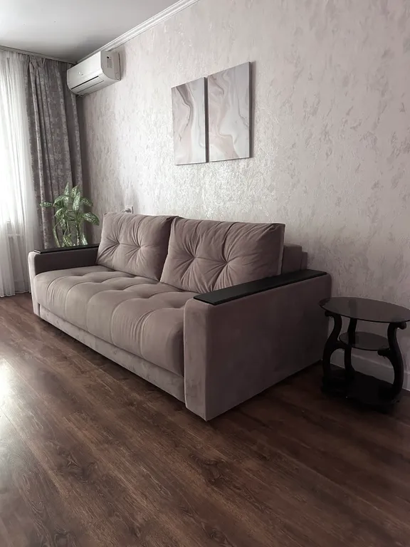 Квартира Уютная квартира в районе жд вокзала — Симферополь