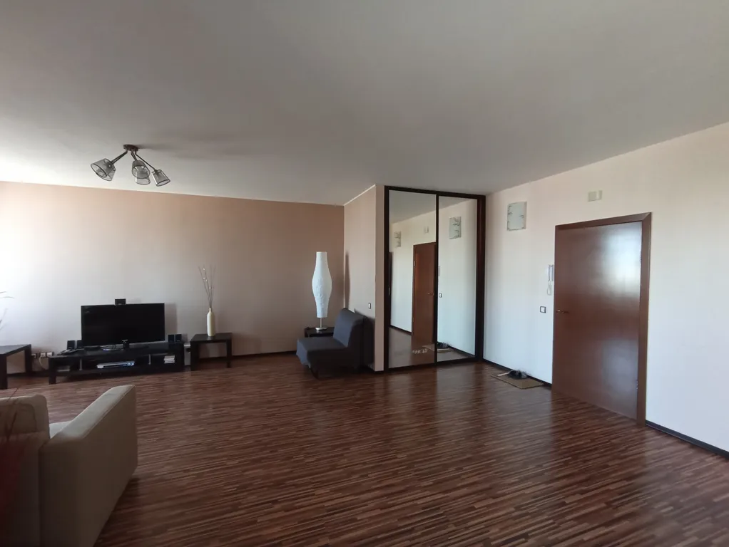 Cтудия 54 кв м . Панорама на Мещеру, парковка , метро