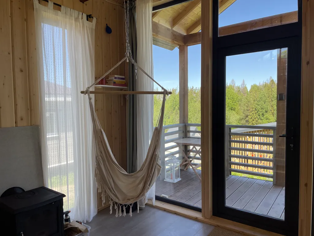 Уютный дом черный