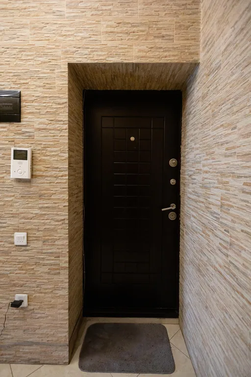 Комфортная квартира на торговой с двумя балконами