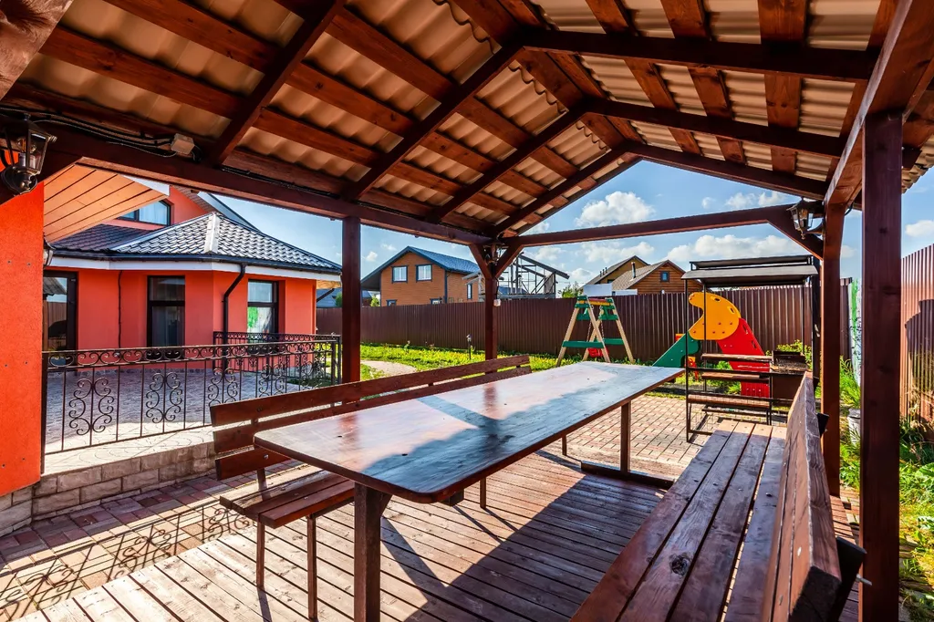 Коттедж с бассейном