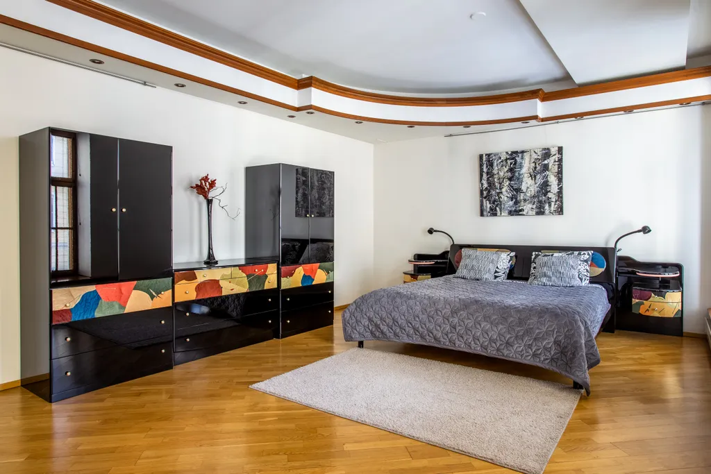 Двухуровневая квартира с видом на Неву по соседству с Эрмитажем