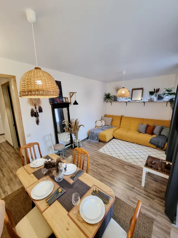 Большая 2-комнатная квартира в центре города с зонами для  фотографий