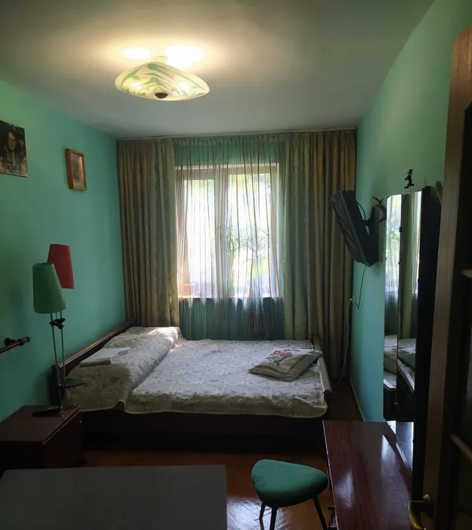 Трёхкомнатная квартира в центральной части — аренда посуточно в Партенит