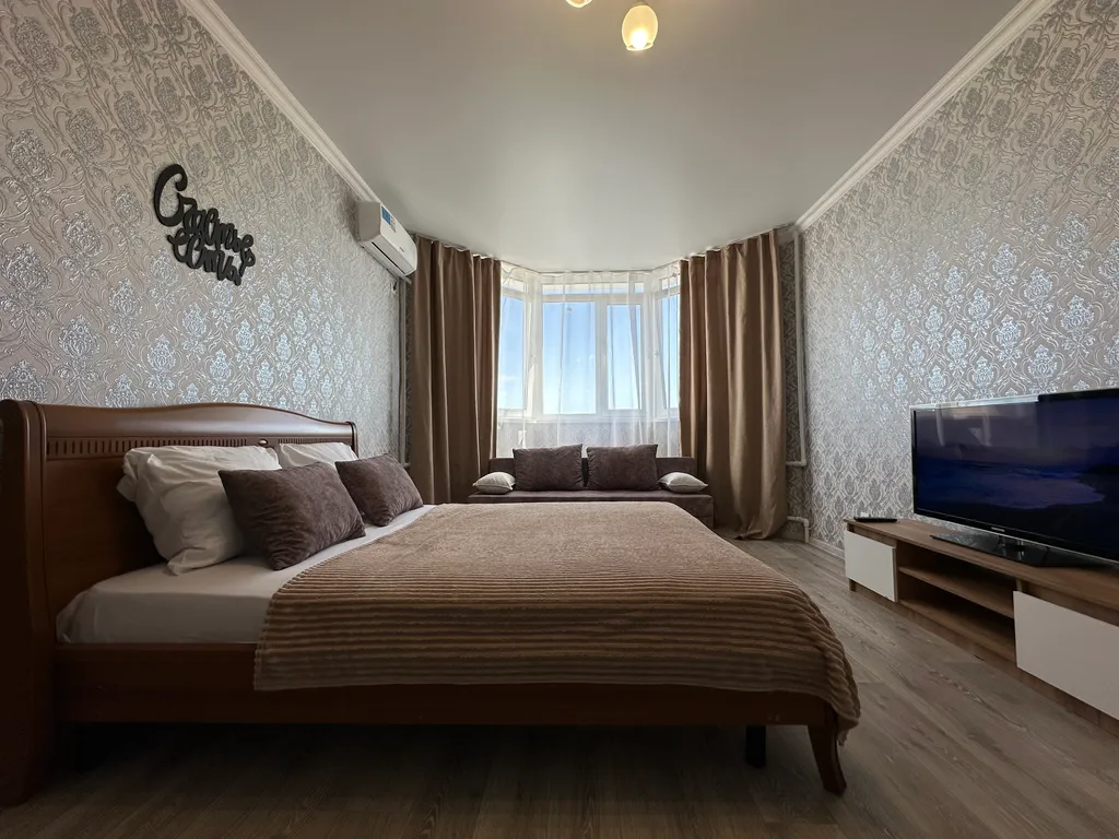 Двухкомнатные апартаменты ЛайкХоум на Фронтовиков 8/3