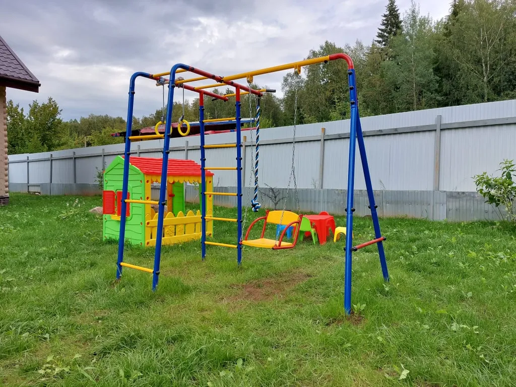 Коттедж Хаски дом — Разметелево