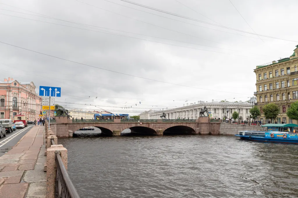 Квартира Уютные апартаменты у Аничкова моста — ваш идеальный Петербург — Санкт-Петербург