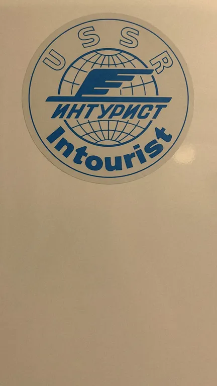 Светлая квартира с отголосками советского прошлого