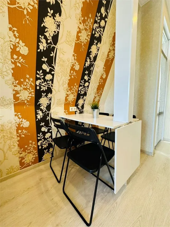 Студия с балконом