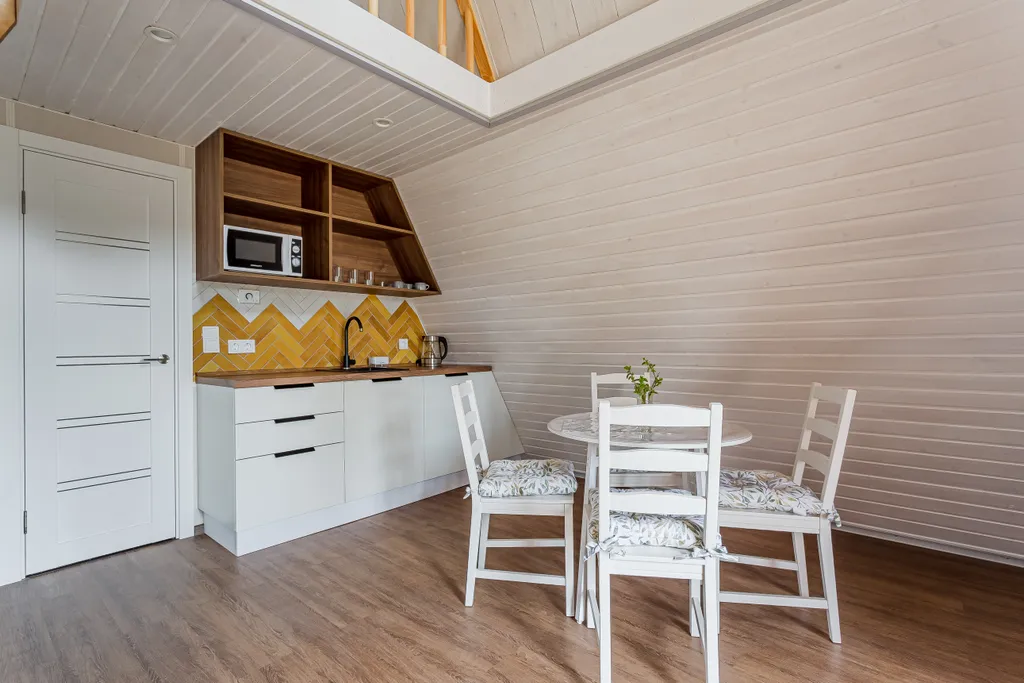 Коттедж А-фрейм шалаш с террасой — Рождествено