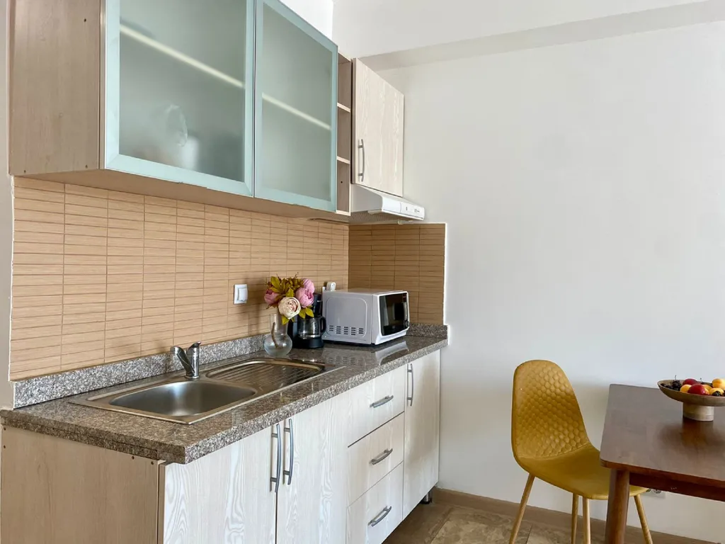 Яркая студия фрида кало в центре города алматы