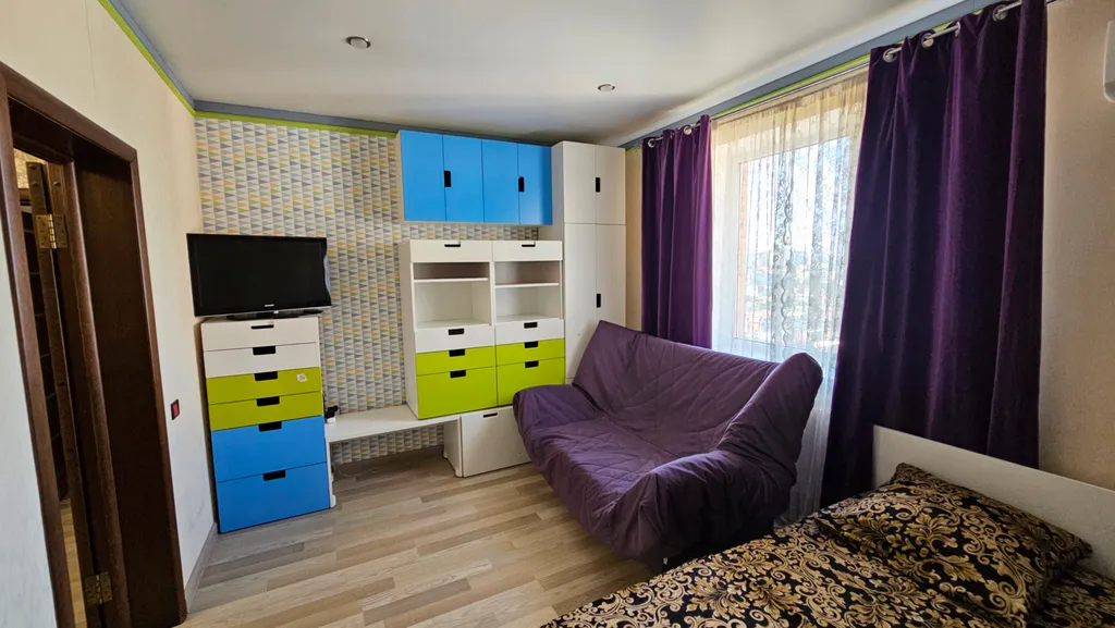 Уютная двухкомнатная квартира, расположенная рядом с парком Галицкого