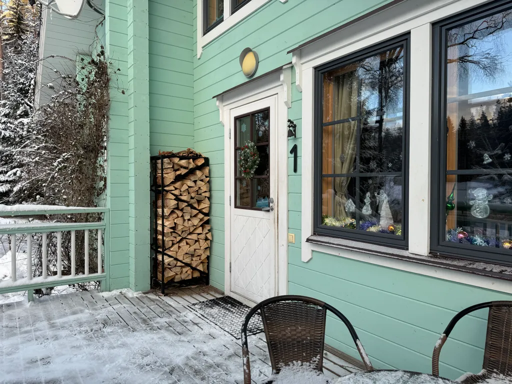 Уютный домик на берегу Ладожского озера дом 1