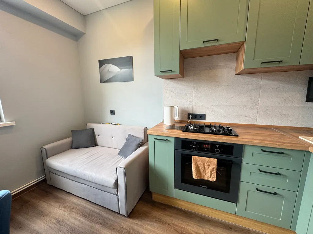 Панорамные апартаменты с новым ремонтом и видом на горы