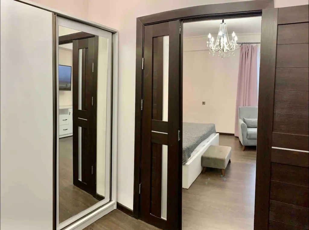 Современная и комфортабельная квартира для деловых поездок и отдыха