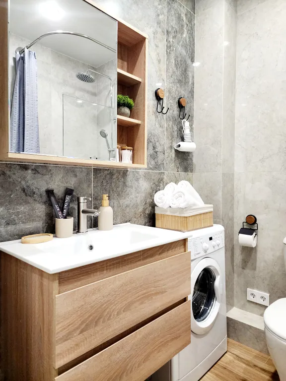 Новая студия с шикарным видом на Ангару