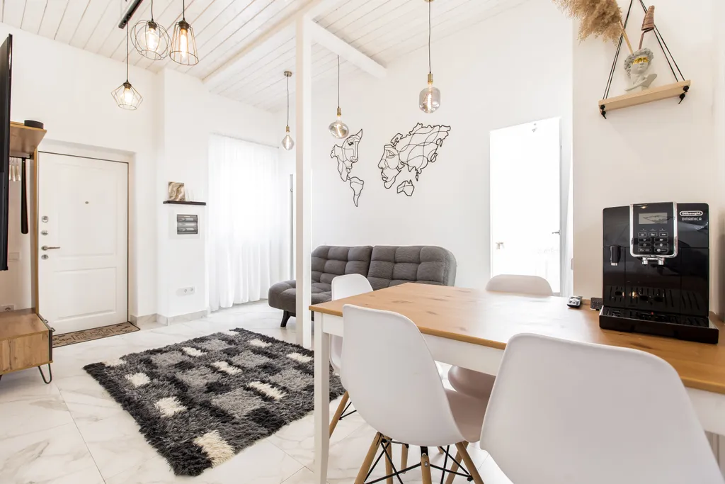 New lux apart с 3-спальнями в центре поляны