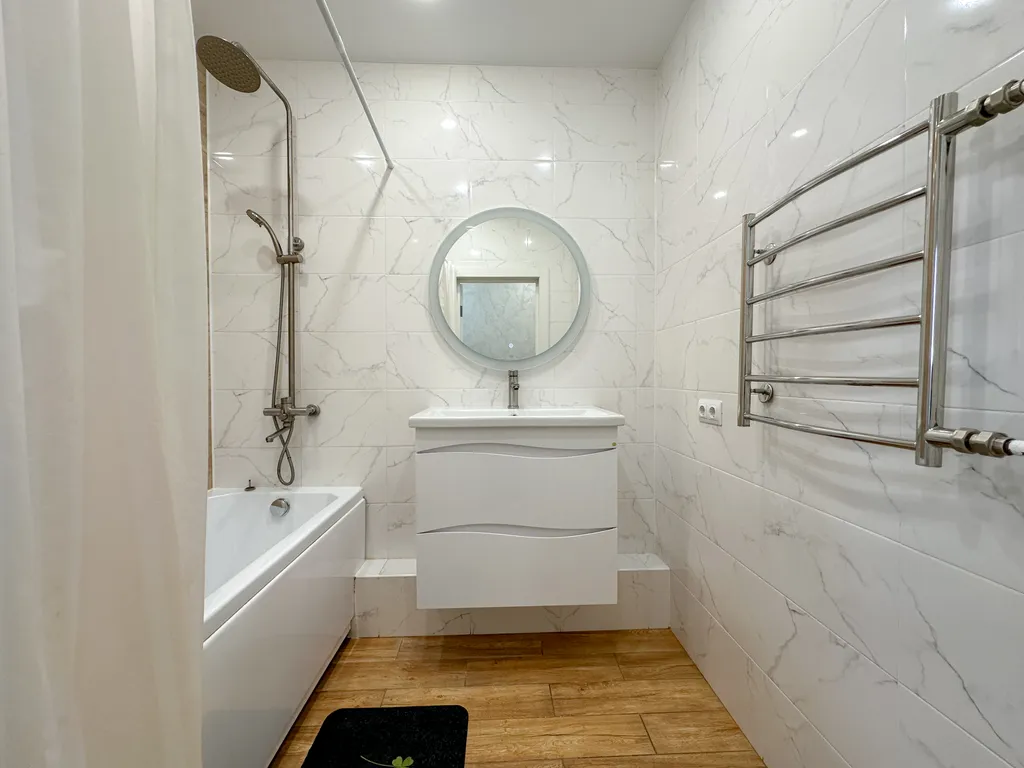 Просторная и стильная квартира у новой набережной