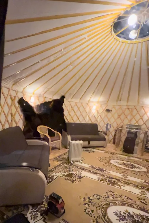 Этно-юрта в усадьбе Золотой лев