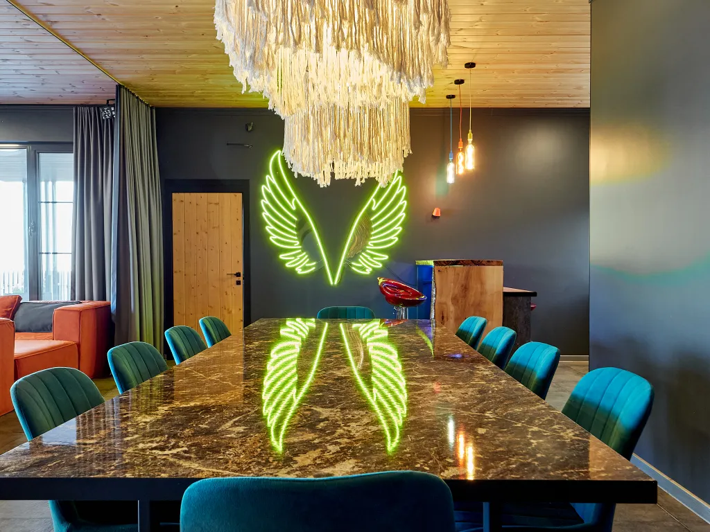 Дом с теплым бассейном, джакузи и потрясающим видом