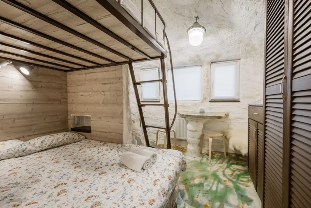 Квартира Студия № 6 Пещepа — аренда посуточно в Тверь