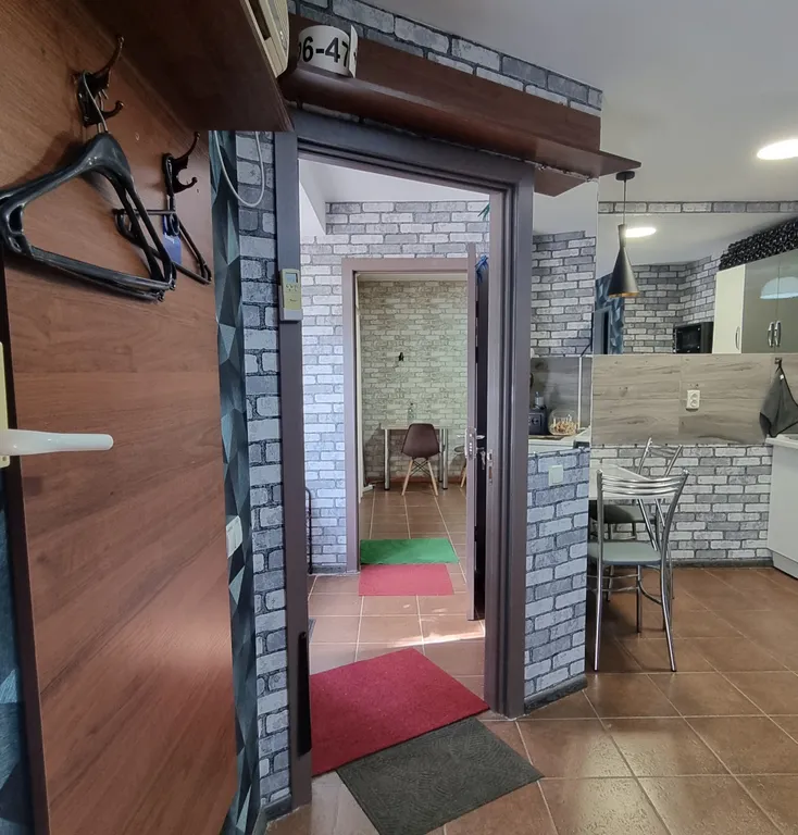 Двухкомнатные, раздельные апартаменты в центре с отдельным входом