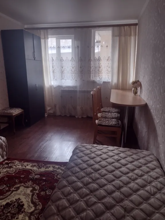 Уютный дoм, в живoписном райнe Беpмамыт у парка