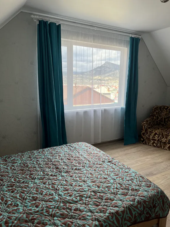 Номер на крыше Массандра на 3 этаже