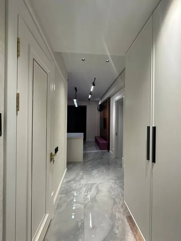 U Tower Drujba - 275