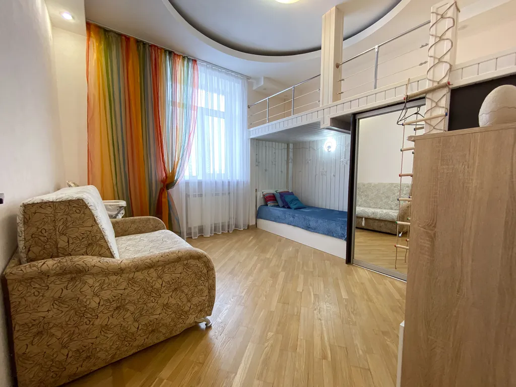 Просторная евротрёшка в центре города