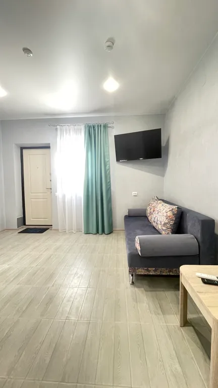 Уютный, просторный номер с общей кухней