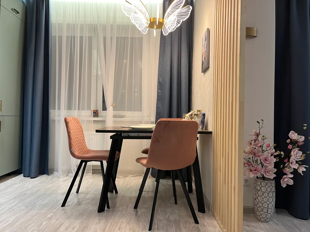 Улучшеные апартаменты баттерфляй с камином в центре