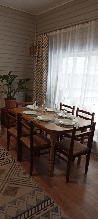 Уютный двухэтажный дом на берегу озера Селигер