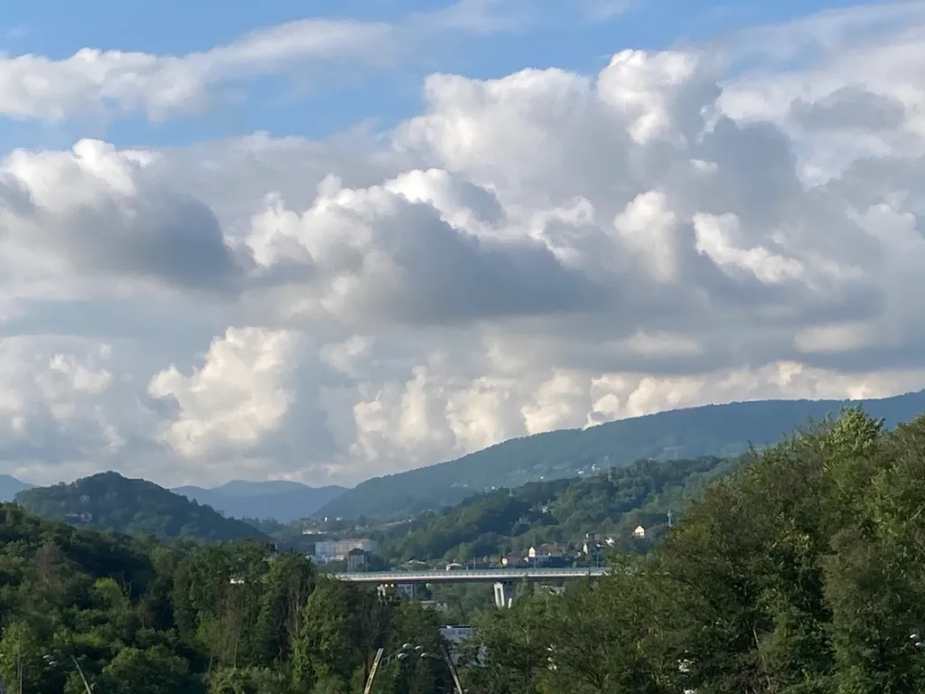 Уютная квартира с видом на гору в ЖК Мадрид
