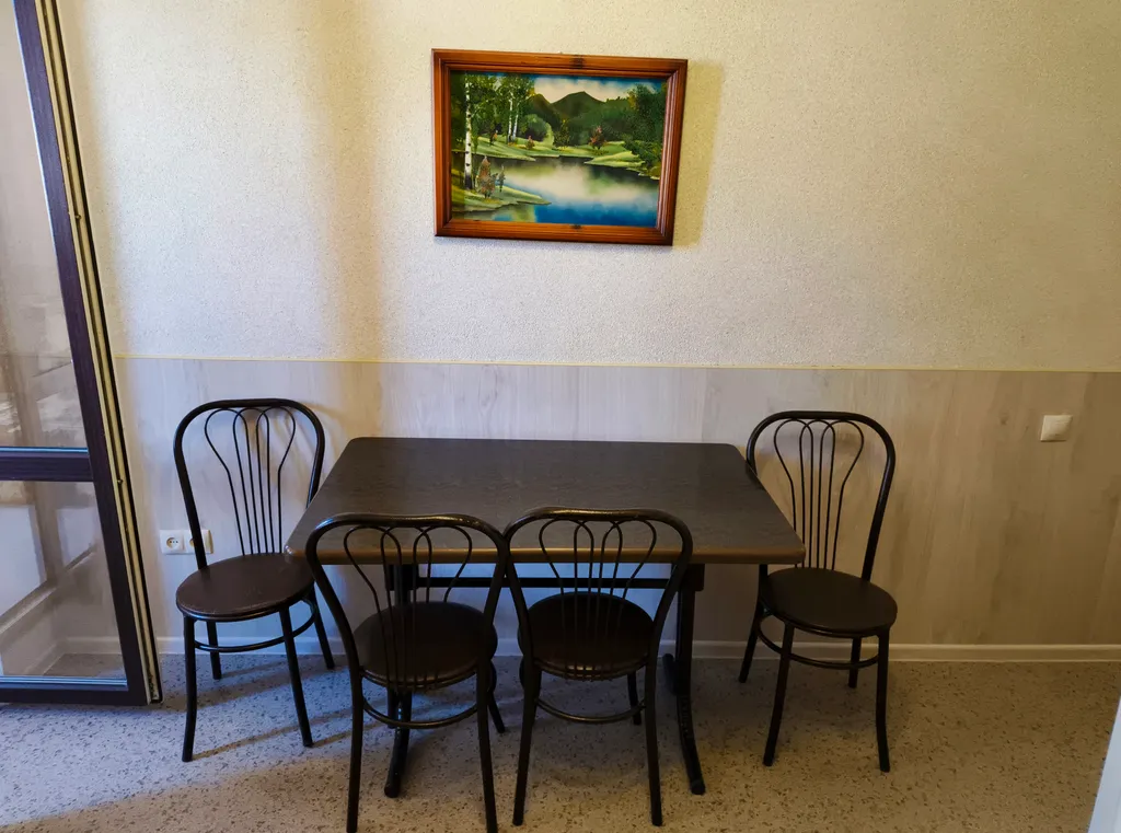 Двушка в 100 метрах от пляжа Факел