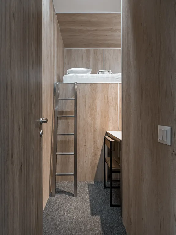 Одноместный номер с верхним размещением.