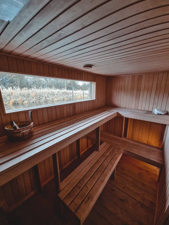 Коттедж Ночь в доме Хоббита с дровяной баней — Стеклянный