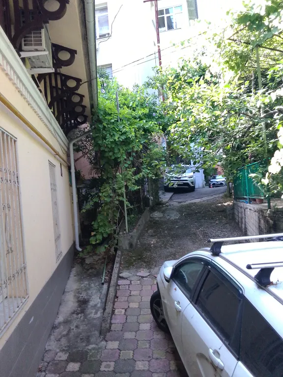 Квартира Уютная квартира с собственником двором парковка в самом центре города — Сочи
