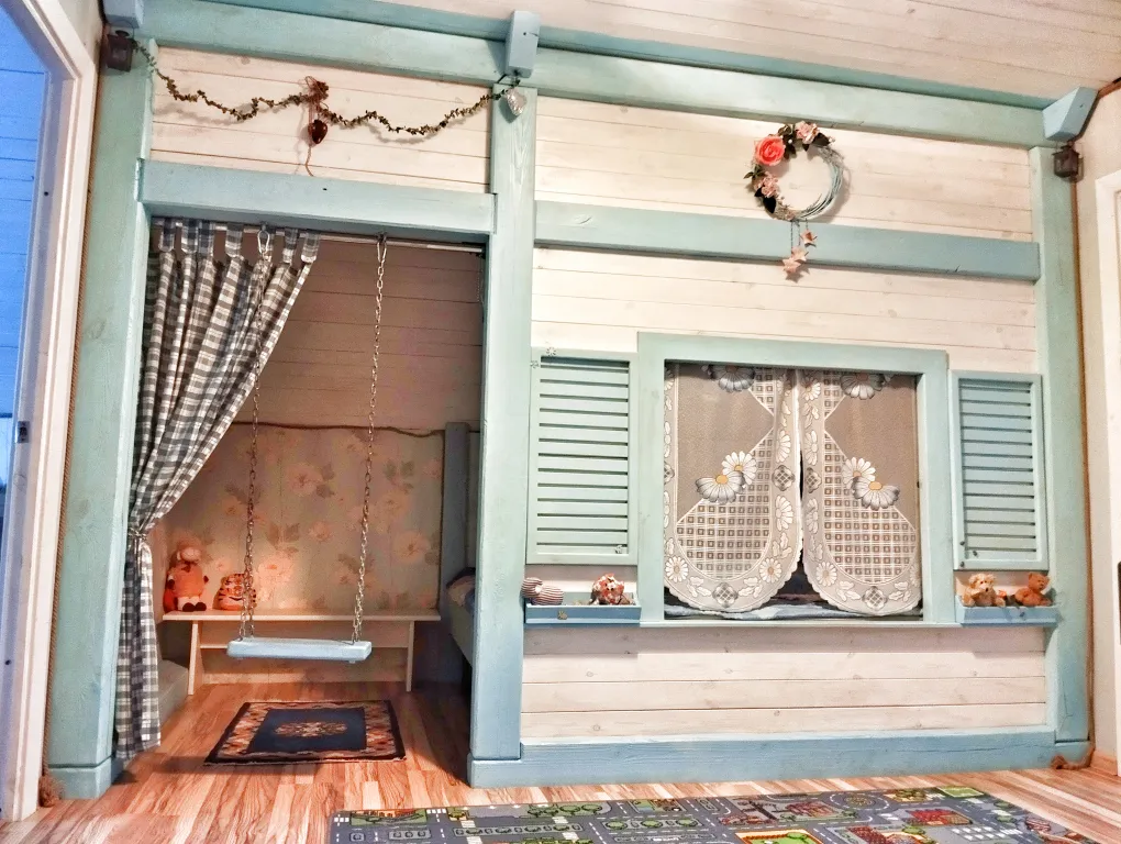 Коттедж под Минском с баней, озером, беседкой