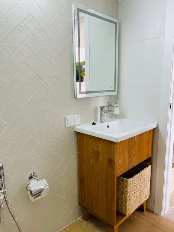 Двухуровневая лофт квартира с выходом в сад