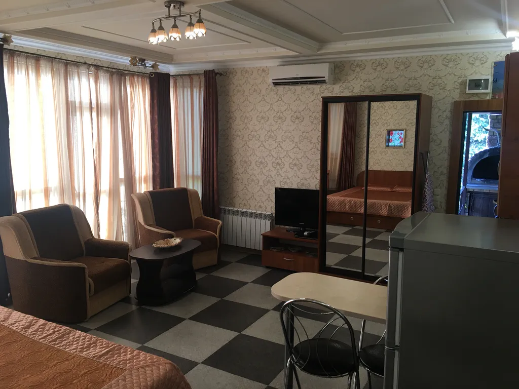 Квартира 1-комнатная Квартира — Ялта