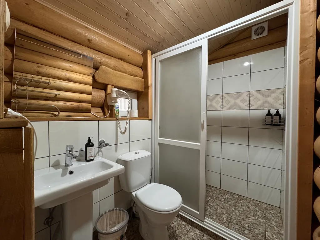 Шале с одной спальней и кухней-гостиной