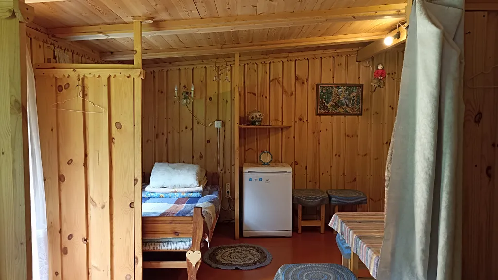 Флигель у ручья