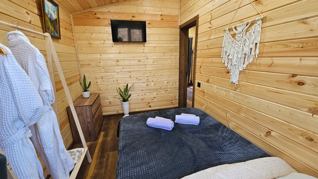 Дом с двумя спальнями и тёплым бассейном