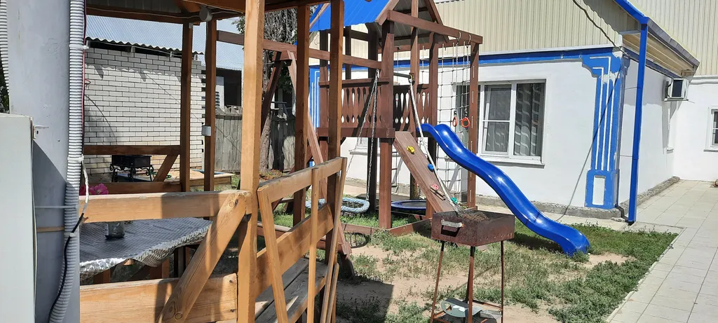 Бюджетный 2х комнатный домик на 6 мест