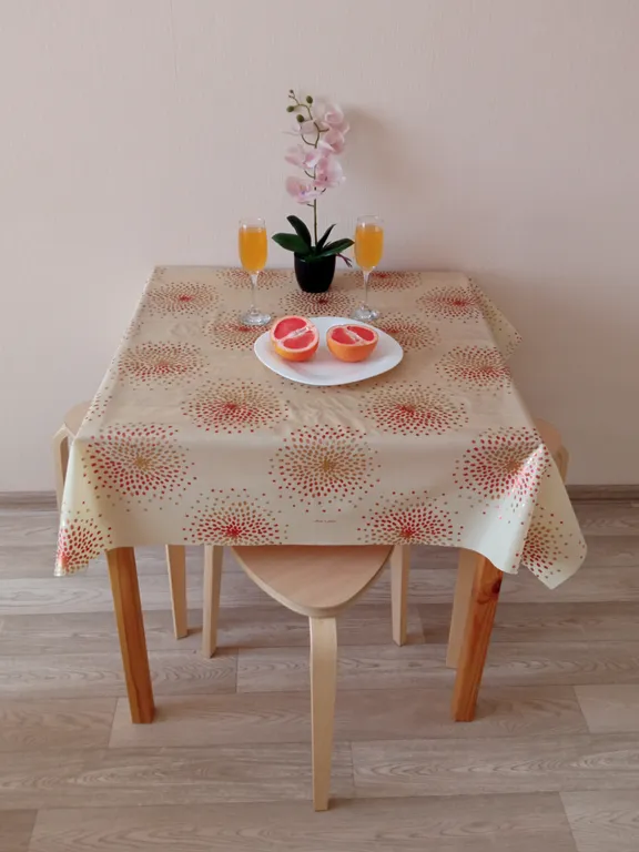 Студия с видом на пруд